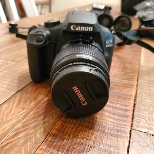 Canon EOS 4000 DSLR Camera Bundle